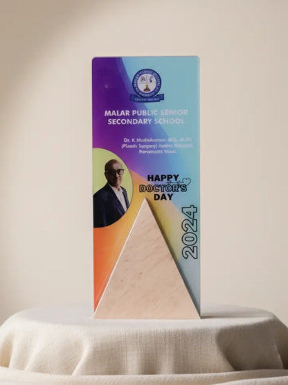 Decorative card for Doctor's Day 2024 with a colorful design on a beige surface.