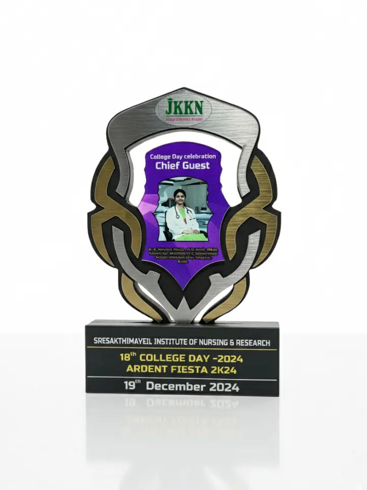 Decorative plaque with text and a photo on a white background