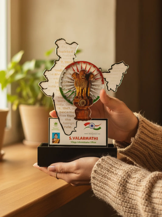  India map trophy for Independence Day celebration - patriotic award with detailed country outline design perfect for national events and competitions