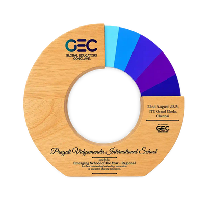 Wooden disc with color swatch and text, featuring GEC branding