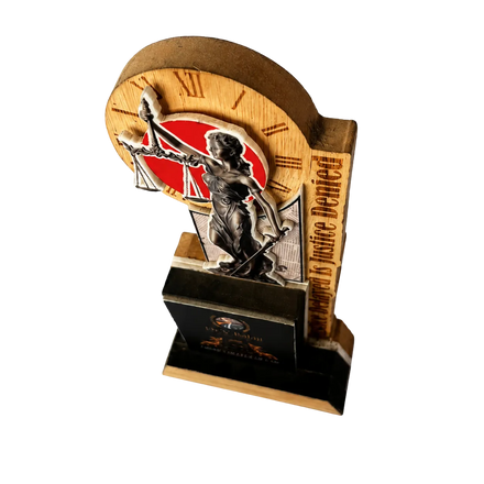 Best Lawyer Trophy – Premium Memento